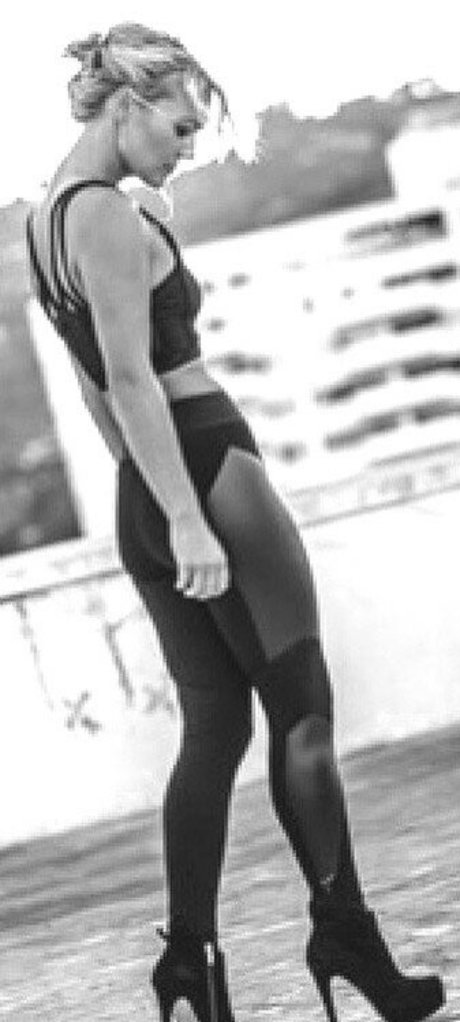 Isla Traquair free model photos