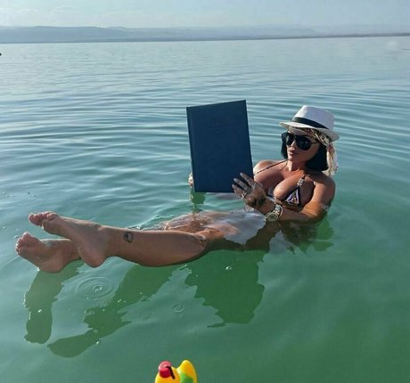 toochis world high quality model pics