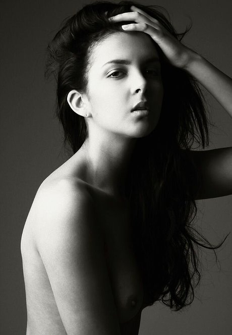 Sara Chafak actress pic