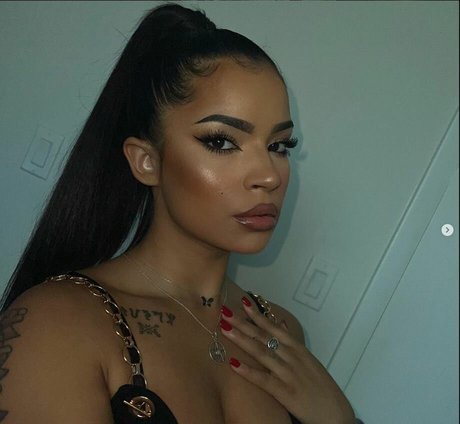 xenathewitch model top pics