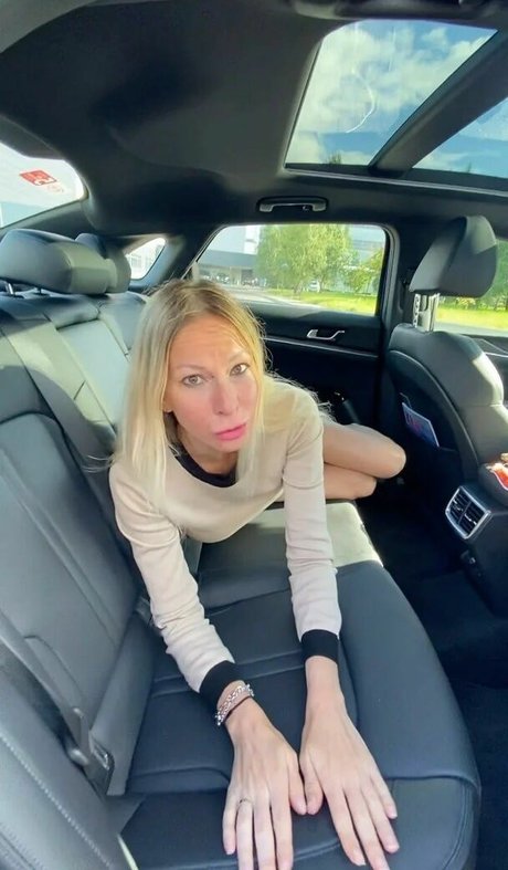 Lisarulit exclusive model images