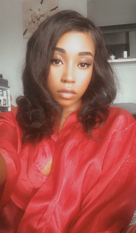 aprilraeee pretty model galleries