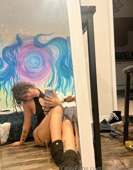 aliengirl0 nice actress img