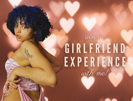 aliengirl0 naked actress pic