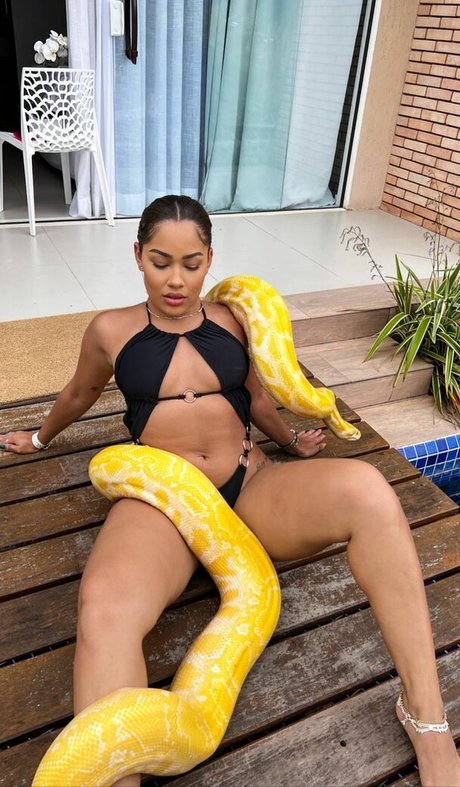 Vitoria Kelly nude star img