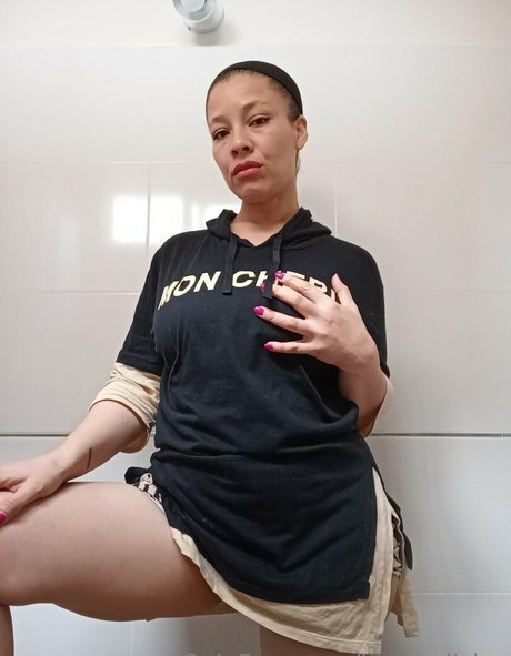 bombalicius model nudes images