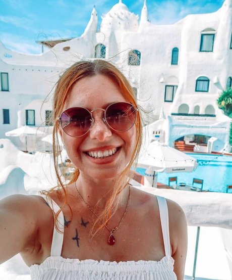 Ana Lara model adult gallery