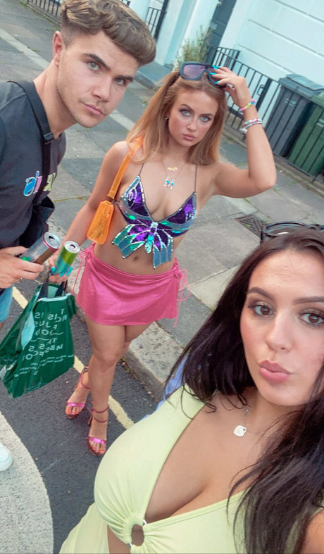 Maisie Smith free star image