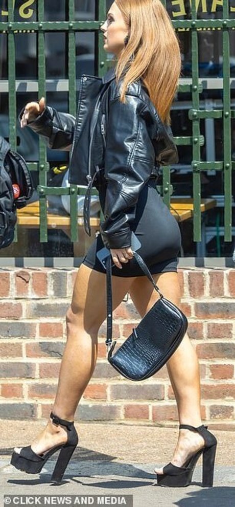 Maisie Smith perfect pornstar gallery