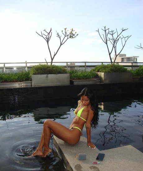 Aoxi sexy actress image