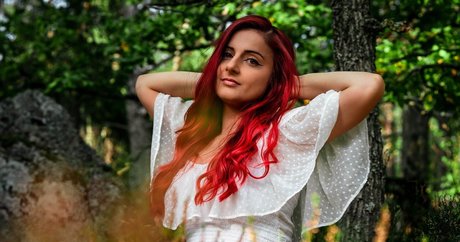 AnnieFuchsia best actress pictures