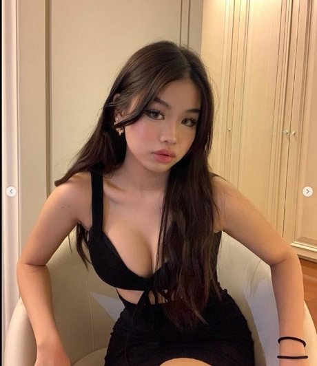 amberrllo model free pics