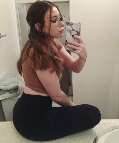 Ayytrae free model photos