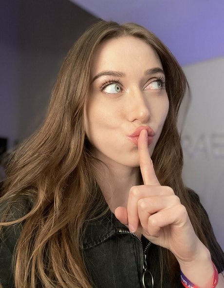 Ayytrae hot star galleries