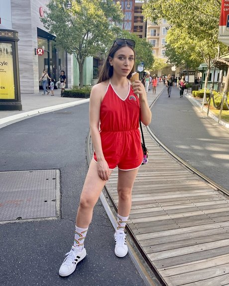 Ayytrae pretty star archive