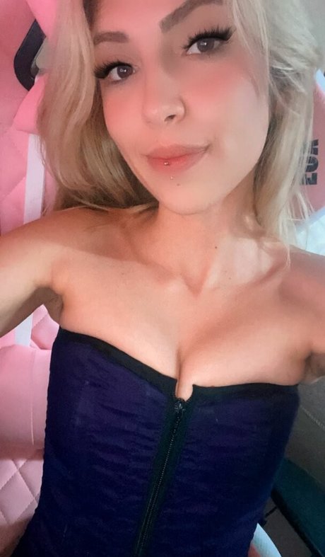 naathys adult star images