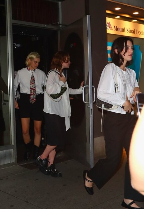 Gracie Abrams pornographic actress img