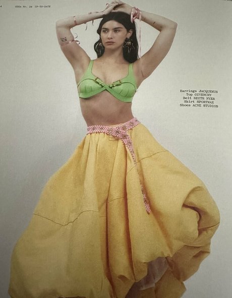 Gracie Abrams pornstar exclusive images