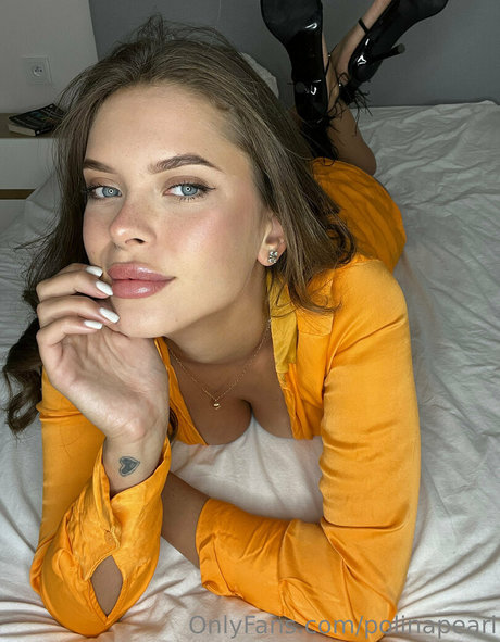 polinapearl model hot photos