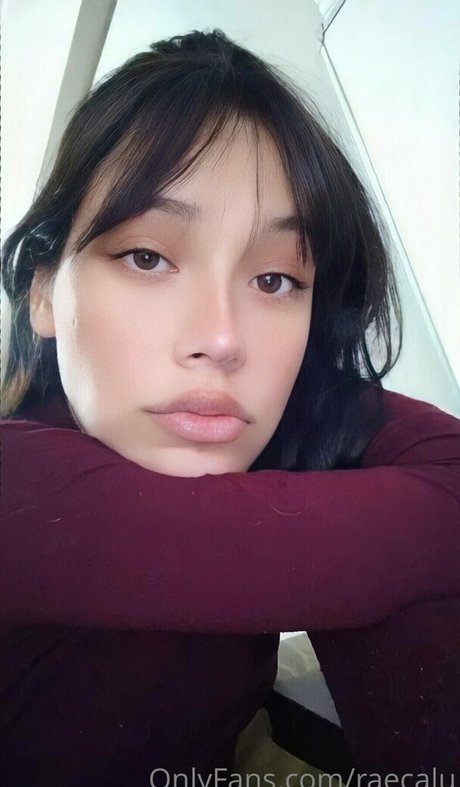 raecalu sexy actress pics