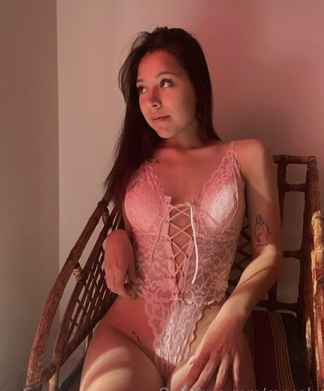 raecalu perfect model pic