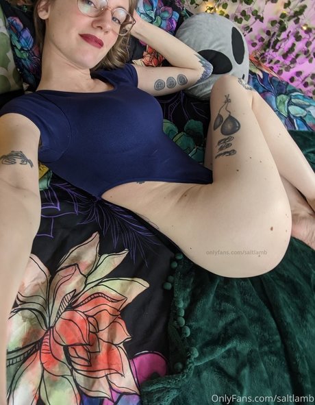 bbw trans onlyfans naked image