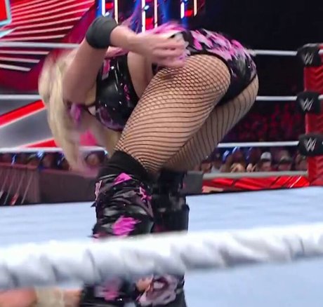 Alexa Bliss model sex photos