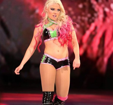 Alexa Bliss xxx model picture
