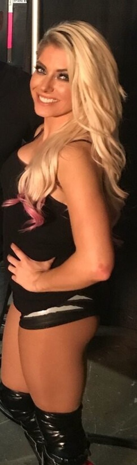Alexa Bliss pornstar naked img