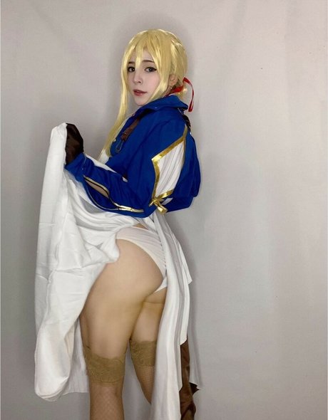 Belhino model hd image