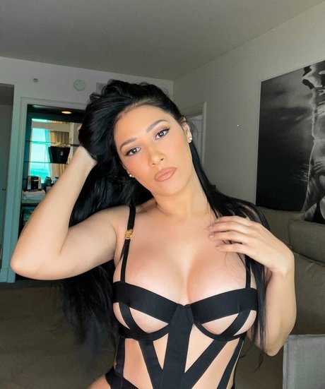 Simaria star porn pic