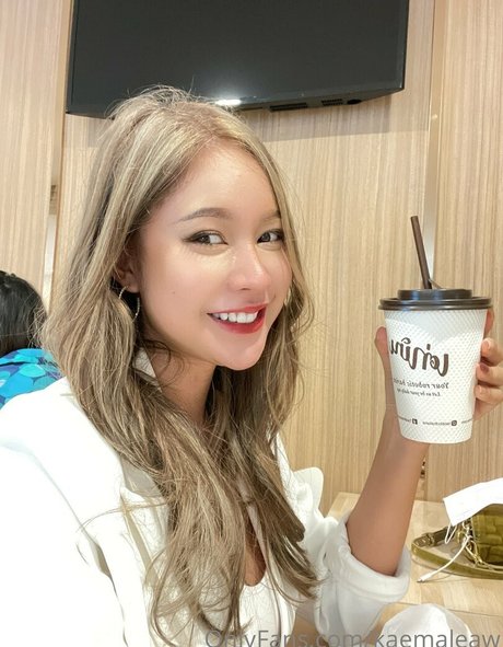 kaemaleaw pretty pornstar photo