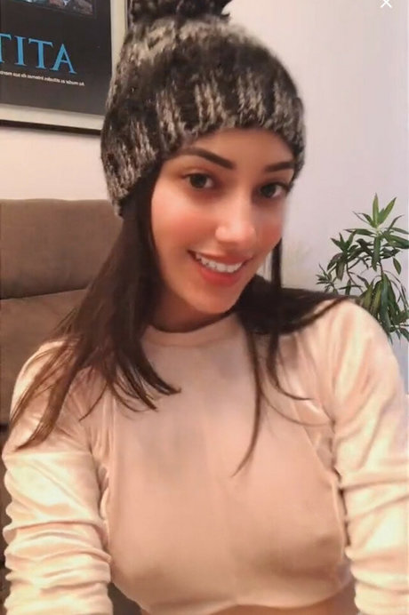 Bigo Live adult star photos