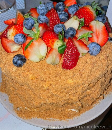 nicoleevien model exclusive images