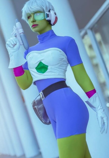 Faye Tan pornstar adult img