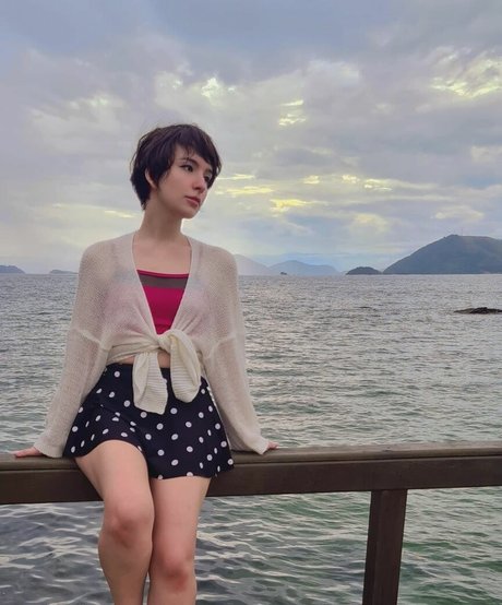 Faye Tan nudes model photo