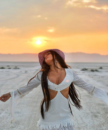 Jade Chynoweth model nudes archive