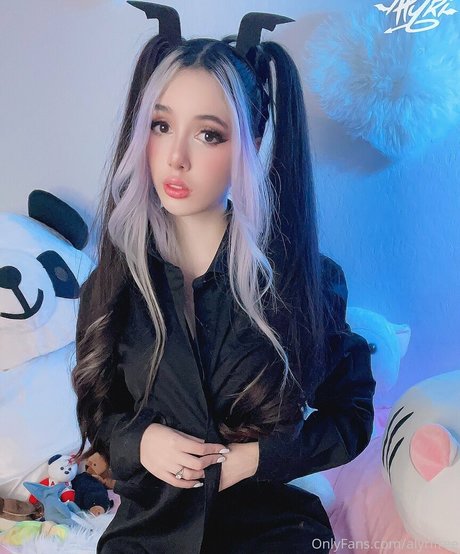 alyrifree model sexy pictures