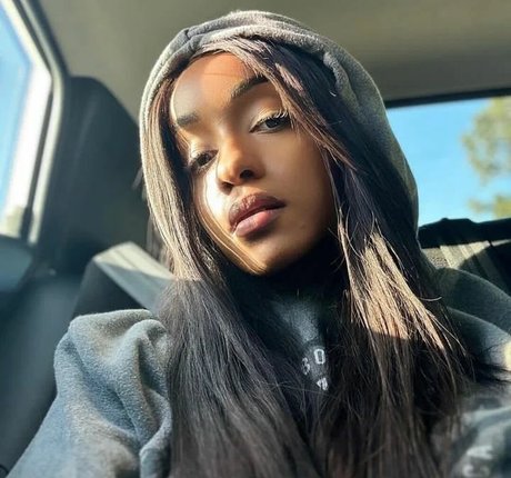 Lily Starfire pornstar art pics