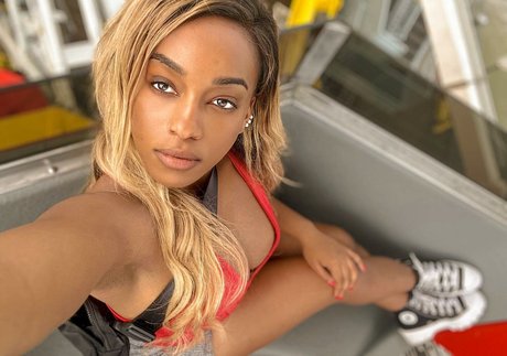 Lily Starfire art pornstar photos