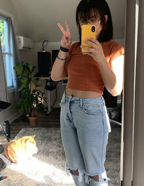 glasses gf beautiful actress pics