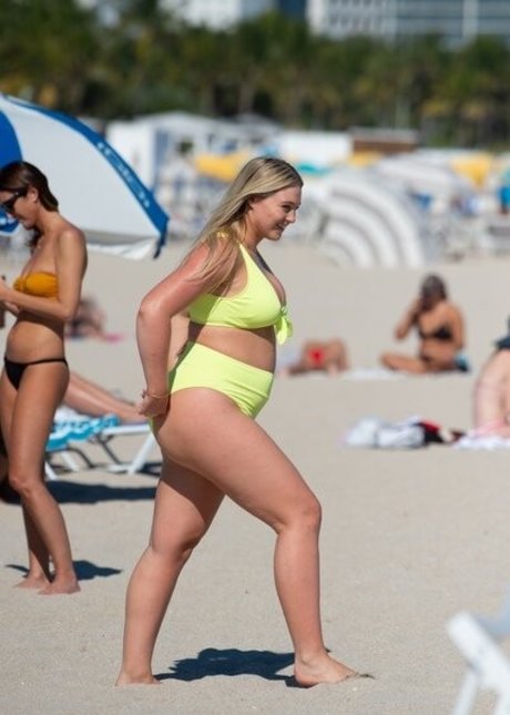 iskra nude actress pics