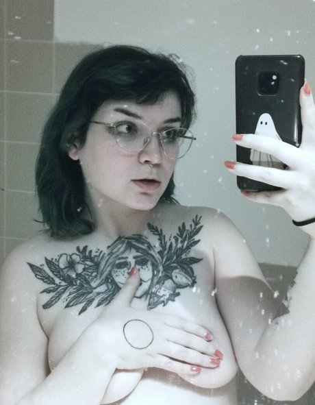 littlecalamity nudes model pics