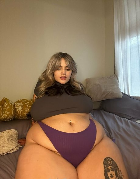 squishiebear beautiful pornstar photo
