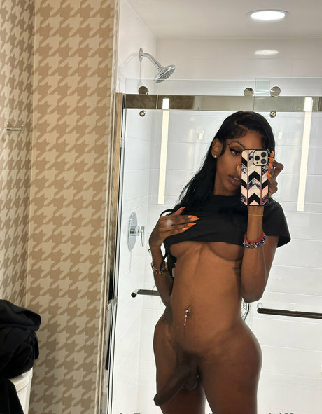 Baggyaltiffxxx xxx pornstar pic