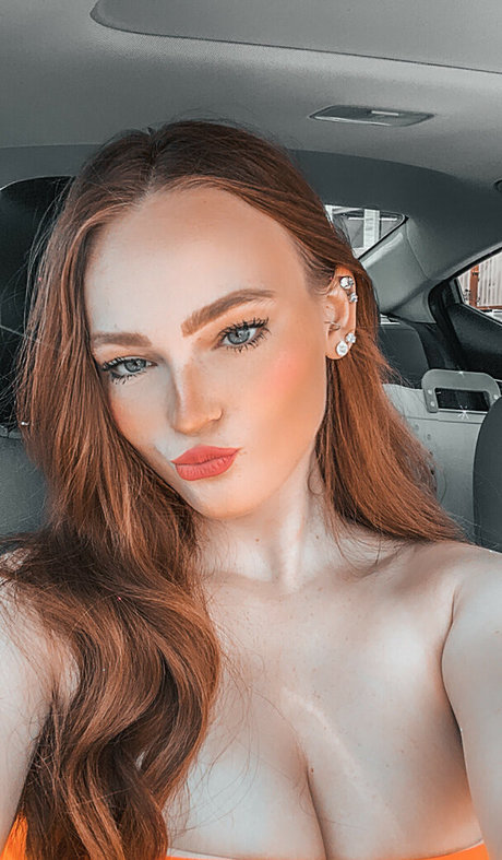 Lindsay Lohan star erotic images