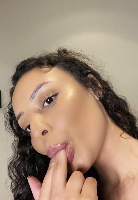 stephhnextdoor art actress pics