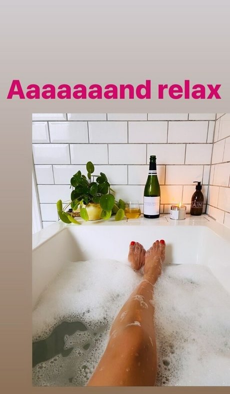 Anita Rani nude star image