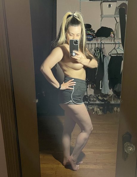 karby beautiful actress pics