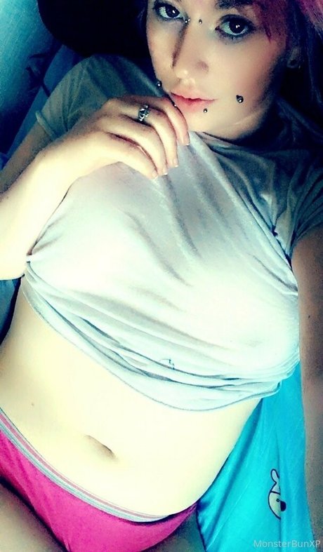 monsterbun42 adult model photos